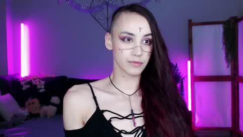 Snapshot of wildorchid_ chatting on December 2024 06:07:02 AM Master Kieran hehim online show from December 2024 06:07:02 AM