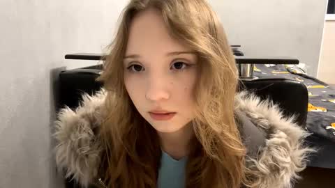 Snapshot of willenasow chatting on December 2025 03:17:02 PM Olivia online show from December 2025 03:17:02 PM