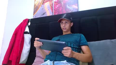 Snapshot of wiltom_ chatting on December 2025 07:51:02 PM Wiltom online show from December 2025 07:51:02 PM