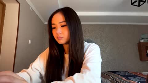 Snapshot of winterluchini chatting on October 2025 04:40:02 AM Amina online show from October 2025 04:40:02 AM