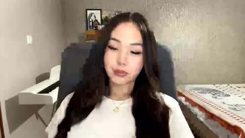 Snapshot of winterluchini chatting on October 2025 02:51:02 PM Amina online show from October 2025 02:51:02 PM