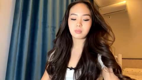 Snapshot of winterluchini chatting on November 2025 03:04:01 PM Amina online show from November 2025 03:04:01 PM