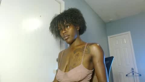 Snapshot of wishhwashy22 chatting on December 2024 05:55:02 AM Chanel online show from December 2024 05:55:02 AM