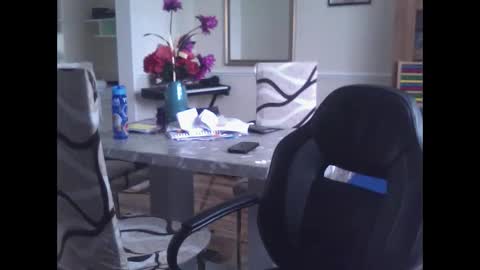 wobble444 online show from October 2025 12:38:02 PM