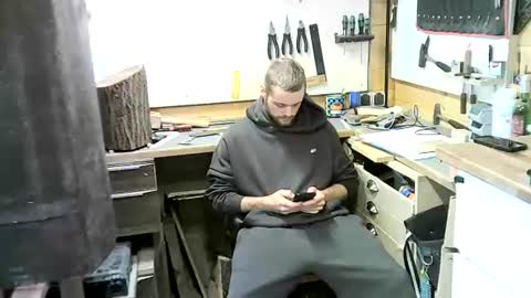 wolf021221 online show from November 2025 02:41:01 PM