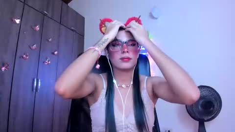XALLYSONX online show from December 2024 02:37:02 PM