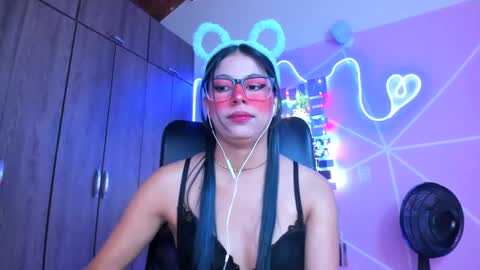XALLYSONX online show from January 2025 11:38:02 AM
