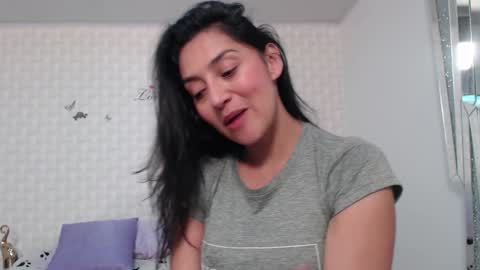 Snapshot of ximenaa_suarez chatting on January 2025 04:15:01 AM ximena suarez online show from January 2025 04:15:01 AM