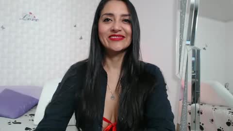 Snapshot of ximenaa_suarez chatting on January 2025 03:44:01 AM ximena suarez online show from January 2025 03:44:01 AM