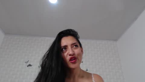 Snapshot of ximenaa_suarez chatting on February 2025 09:54:01 AM ximena suarez online show from February 2025 09:54:01 AM