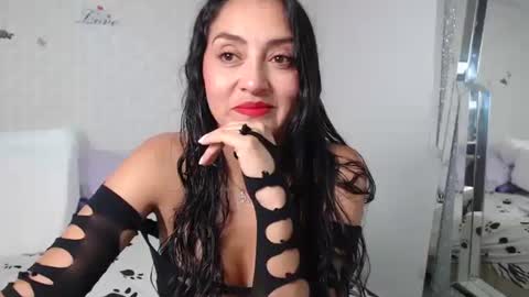 Snapshot of ximenaa_suarez chatting on March 2025 04:30:02 AM ximena suarez online show from March 2025 04:30:02 AM