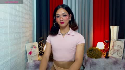 Snapshot of xxgoddessofsatisfactionxx chatting on February 2025 05:59:02 AM Sophie online show from February 2025 05:59:02 AM