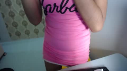 Snapshot of xxkayjeanxx chatting on November 2025 11:15:01 PM Aya online show from November 2025 11:15:01 PM