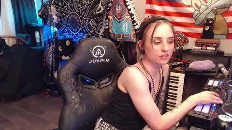Lilith online show from September 2025 02:24:01 AM