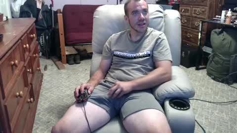 xxScubaStevexx online show from September 2025 02:48:01 AM