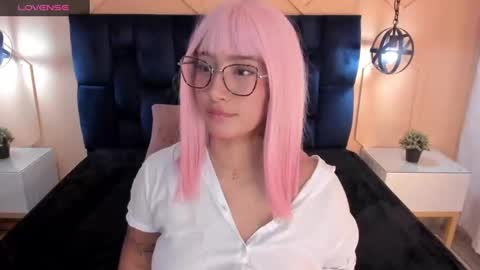 Yazmin online show from January 2025 01:31:01 PM