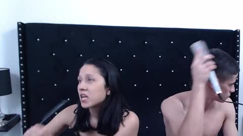 yeraldinandjos online show from November 2025 02:44:01 AM