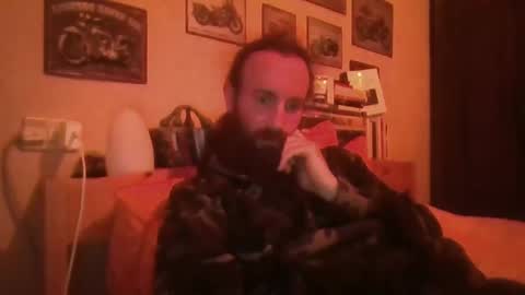 yeti_92 online show from February 2025 07:00:01 PM