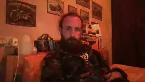 yeti_92 online show from February 2025 05:53:02 PM