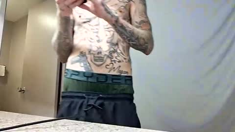 Snapshot of yfwb69xxx chatting on October 2025 02:12:02 AM yfwb69xxx online show from October 2025 02:12:02 AM