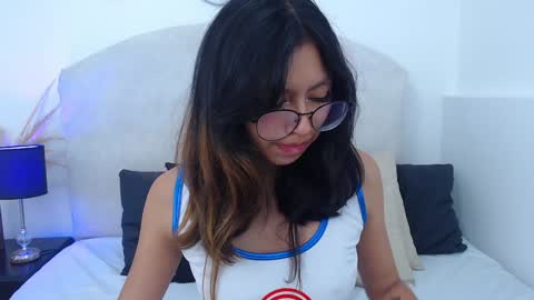 Yommi Winx online show from February 2025 01:45:01 AM