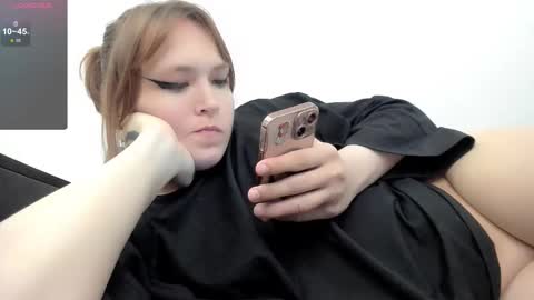 yomoyoo online show from November 2025 08:30:02 PM