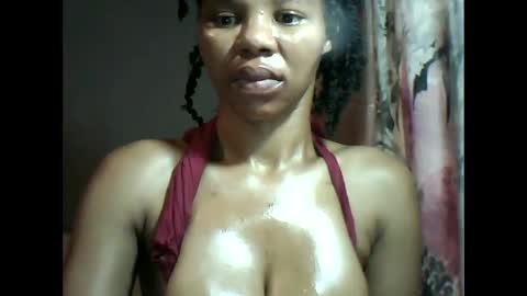 Snapshot of yoncexx25 chatting on March 2025 04:49:01 AM amazingkellyxx online show from March 2025 04:49:01 AM