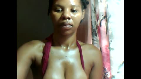 Snapshot of yoncexx25 chatting on March 2025 07:51:02 AM amazingkellyxx online show from March 2025 07:51:02 AM