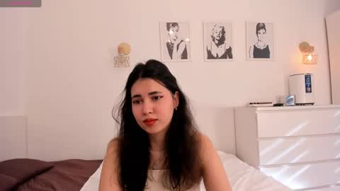 yooleen online show from February 2025 04:26:02 AM