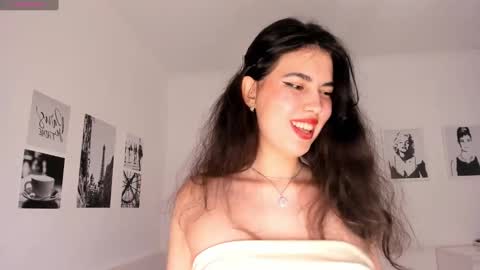 yooleen online show from February 2025 02:55:02 AM