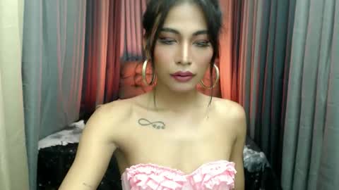 Snapshot of yourprettybella_ts chatting on October 2025 05:14:01 PM yourprettybella_ts online show from October 2025 05:14:01 PM