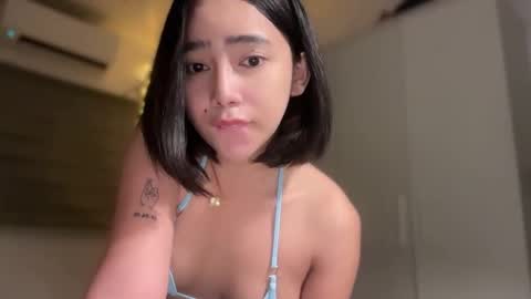 Snapshot of yowginethegreat chatting on December 2025 12:10:02 PM YowgineTheGreat online show from December 2025 12:10:02 PM