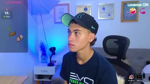 yulian_vasquez online show from November 2025 03:16:02 PM