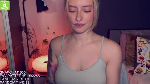 Snapshot of yvie_ chatting on December 2025 08:12:01 AM The Queen Bitch of the United Kingdom online show from December 2025 08:12:01 AM