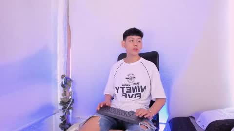 zeus_blaze online show from September 2025 12:05:01 PM
