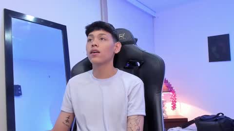 zeus_blaze online show from September 2025 04:09:05 PM
