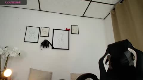 Snapshot of zeus_millers chatting on January 2025 11:07:01 PM zeus_millers online show from January 2025 11:07:01 PM