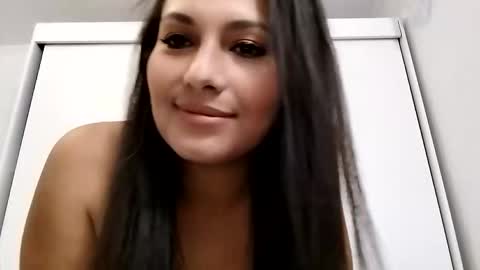 Snapshot of zeya987 chatting on September 2025 08:53:02 PM Zeya online show from September 2025 08:53:02 PM