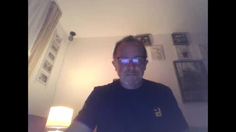 Zippi online show from September 2025 07:57:01 PM