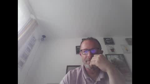 Zippi online show from September 2025 09:44:01 AM