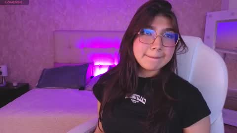zoe  online show from September 2025 05:10:02 AM