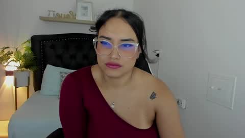 Zoe  online show from March 2025 03:13:02 PM