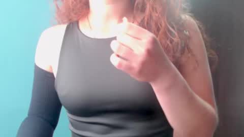 Zoe online show from February 2025 03:27:01 PM