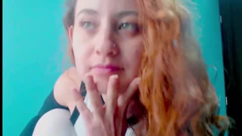 Zoe online show from February 2025 03:38:01 PM