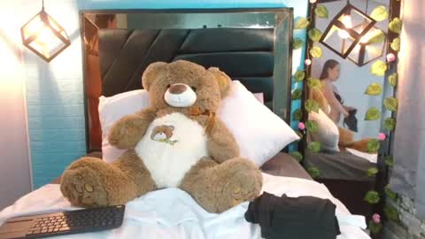 zoeemiller online show from September 2025 01:57:02 PM