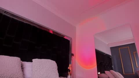 zoevidal_ online show from December 2024 11:50:02 AM