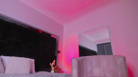 zoevidal_ online show from January 2025 11:52:01 AM