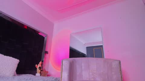 zoevidal_ online show from January 2025 11:42:02 AM