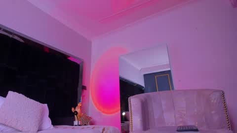 zoevidal_ online show from January 2025 11:58:02 AM