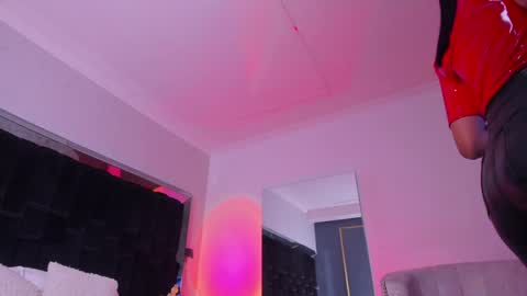 zoevidal_ online show from January 2025 02:44:01 PM